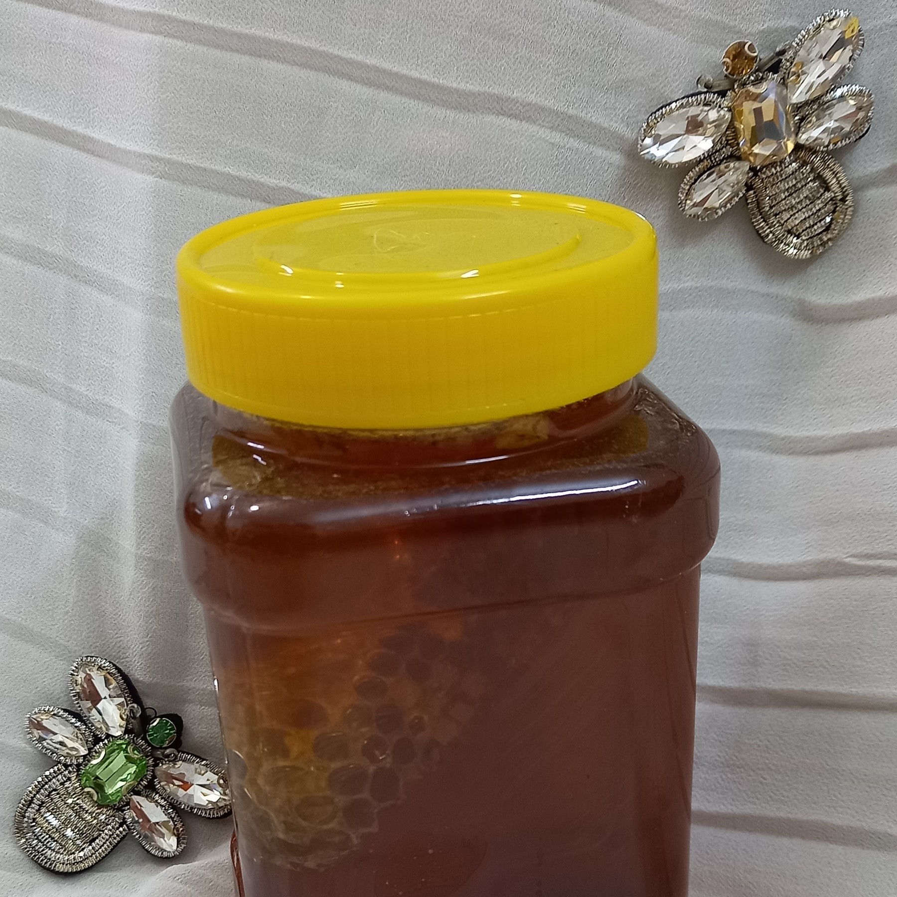 عسل مرغوب زنجان یک کیلویی با موم (مستقیم از زنبور دار)