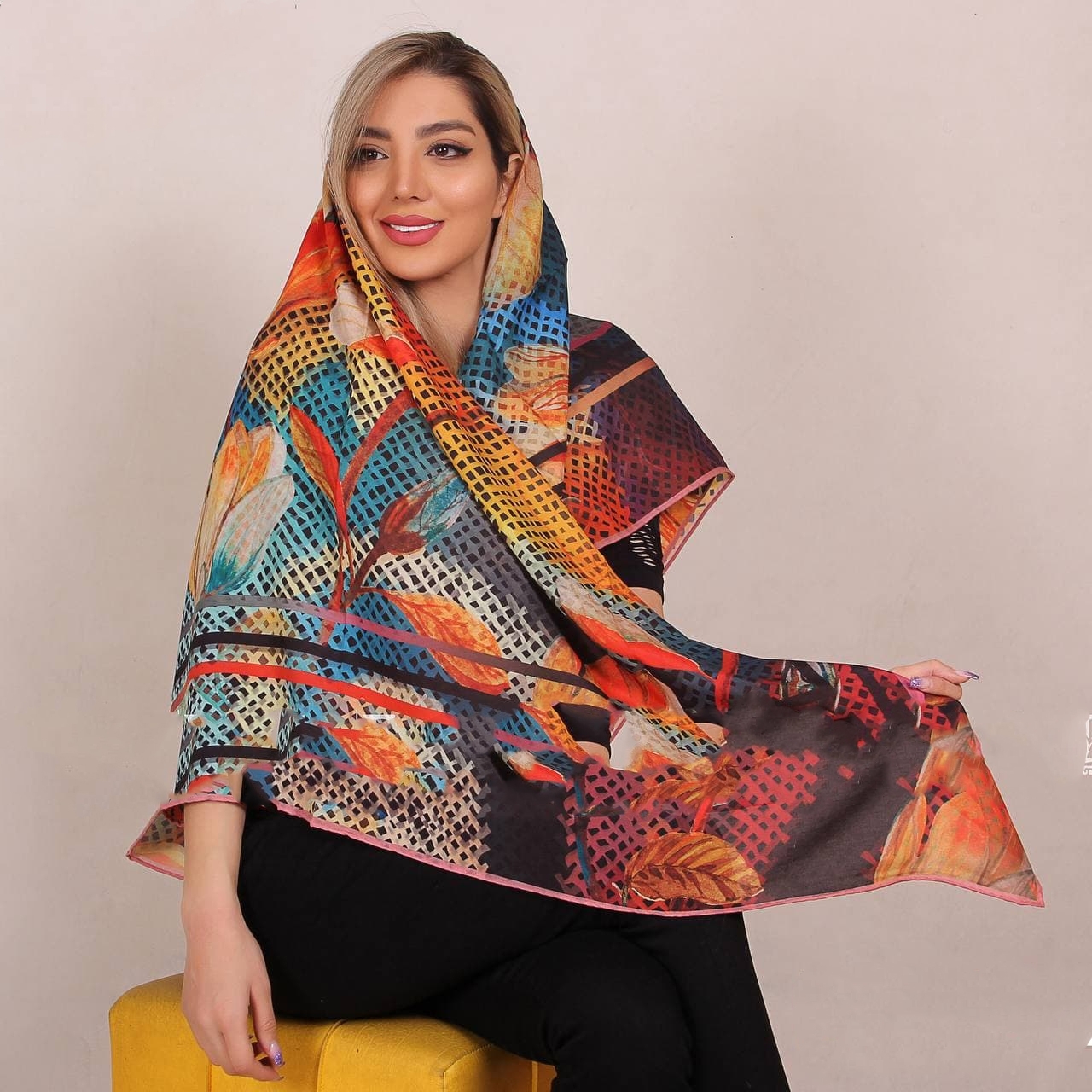 روسری زنانه نخی مدل برگ