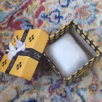 جعبه هدیه با بالشتک