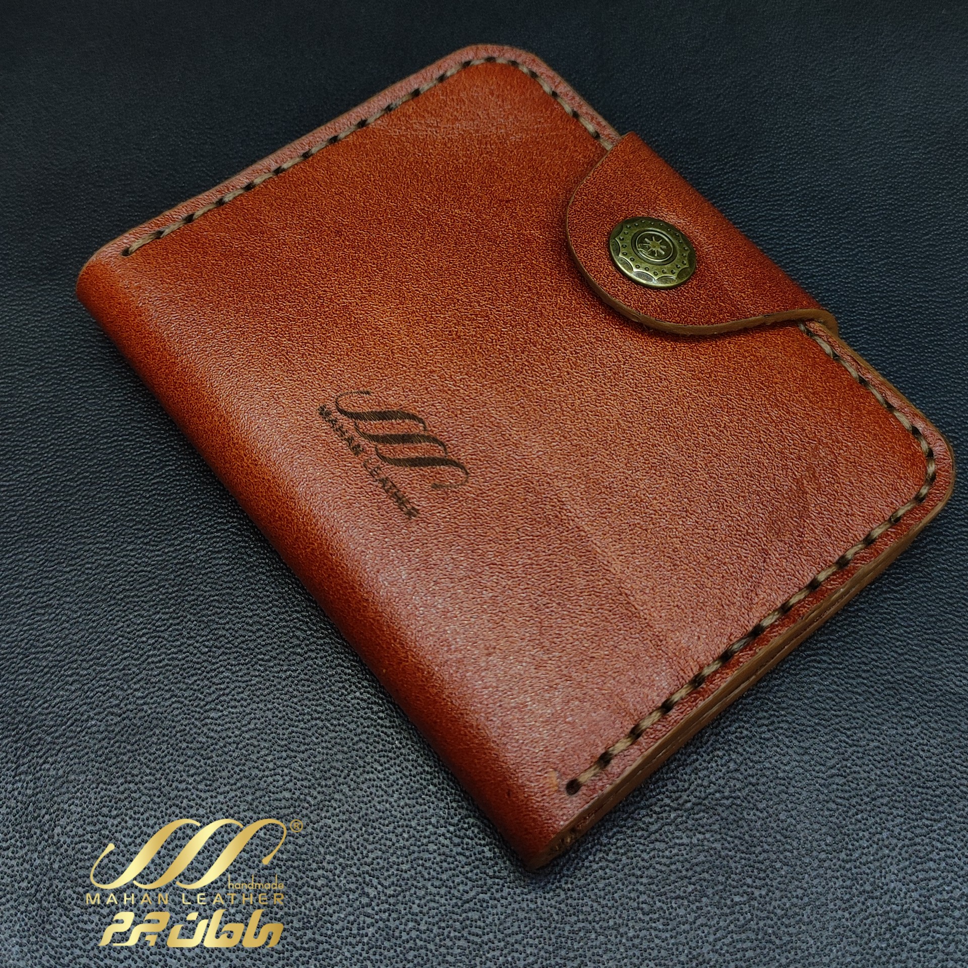 جا کارتی چرم طبیعی گاوی  دست دوز  -مدل درب دار ( عسلی )