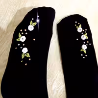 جوراب پریزن گلدوزی با نگین طرح 5