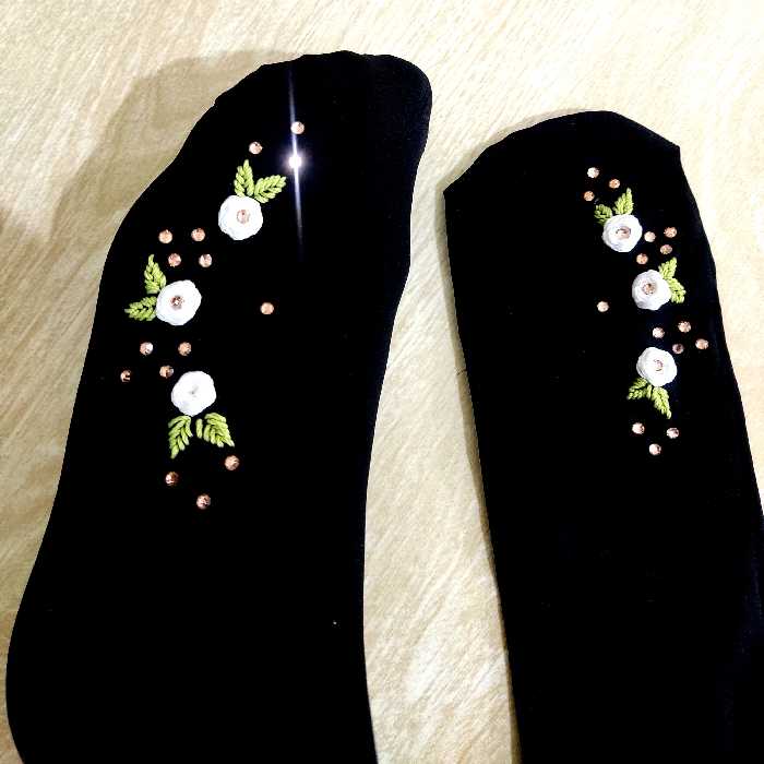 جوراب پریزن گلدوزی با نگین طرح 5