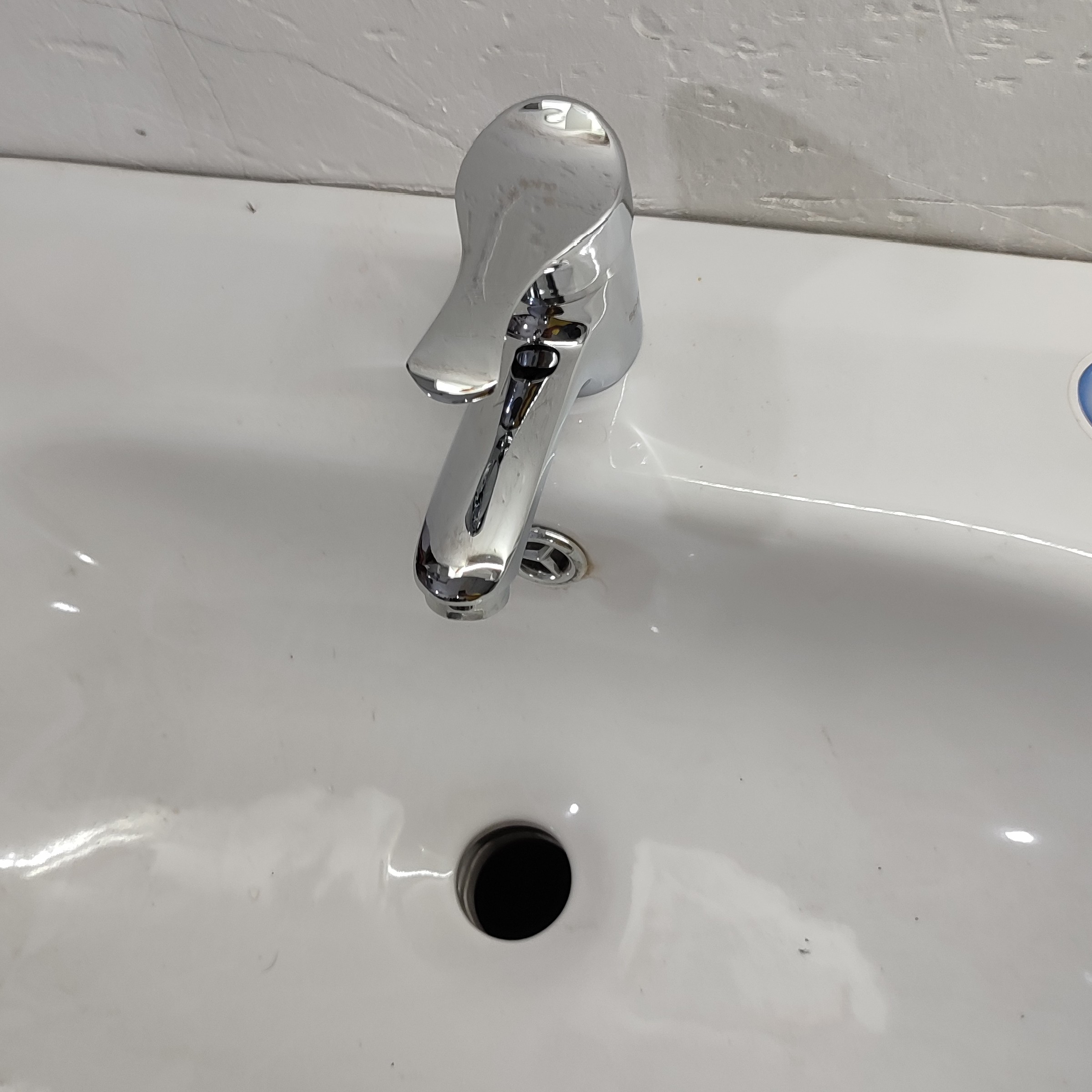 شیر اهرمی روشویی کروم نقره ای