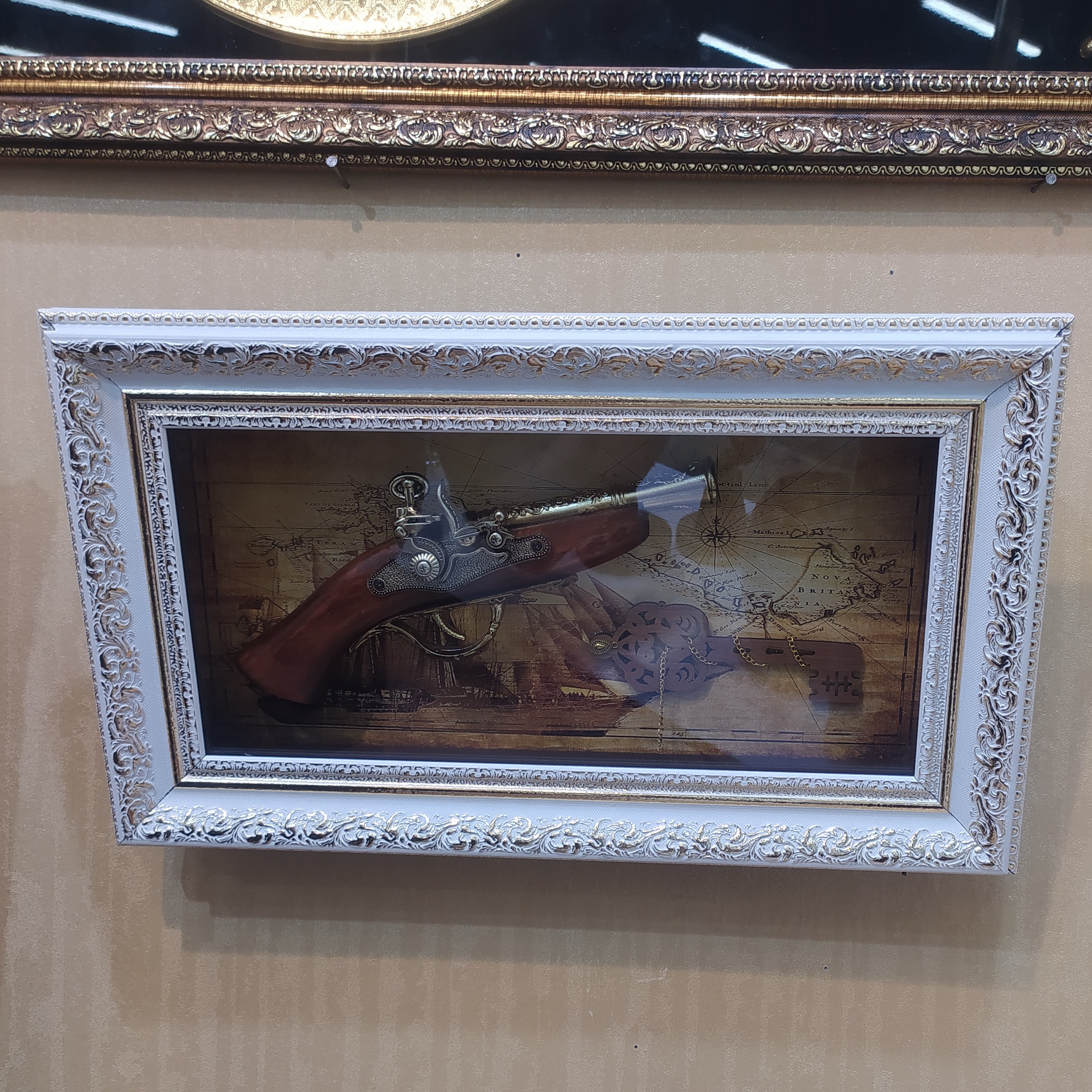 تابلو سه بعدی طپانچه 