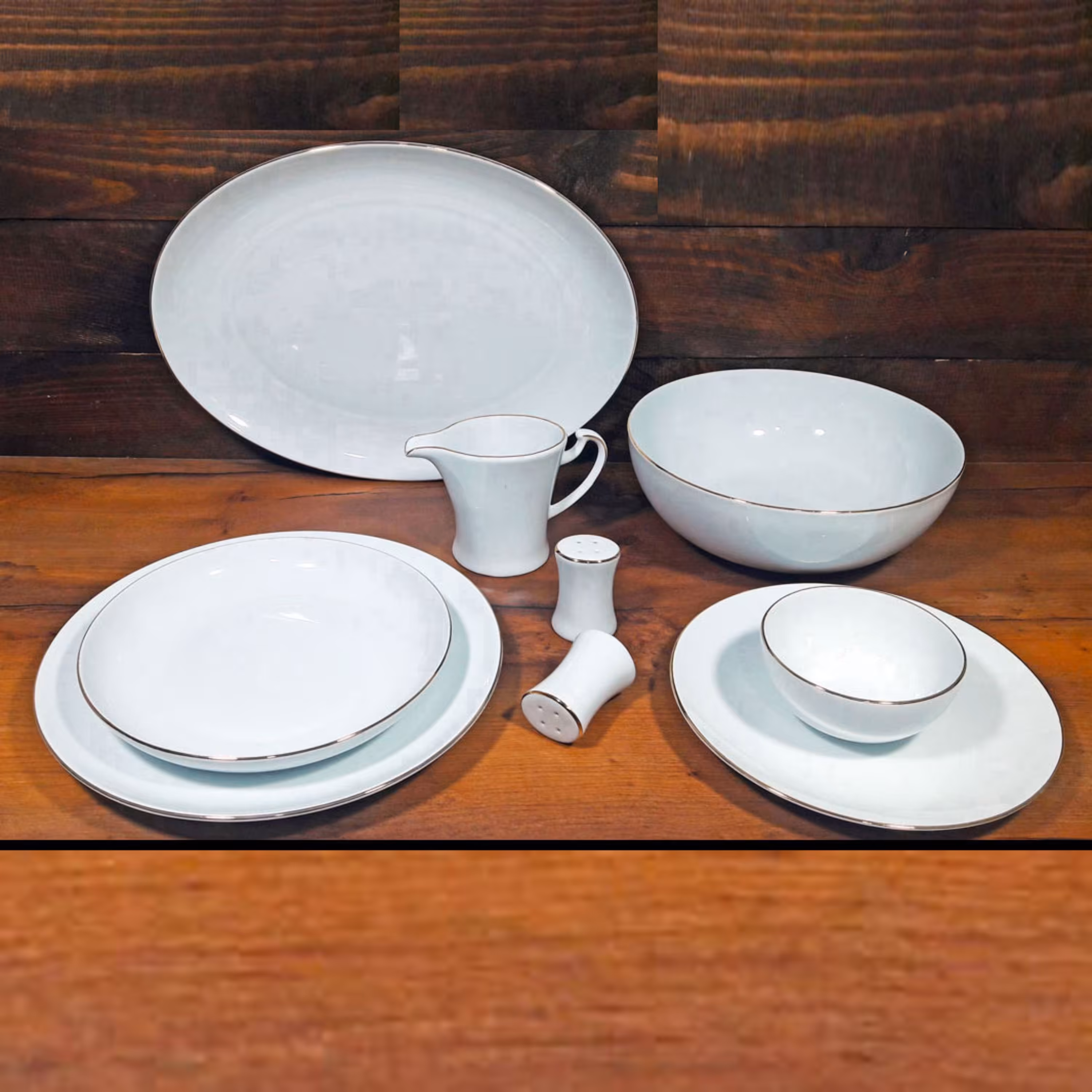 سرویس 29 پارچه چینی گرد لورین لب طلا (6 نفره) مدل دیپلمات