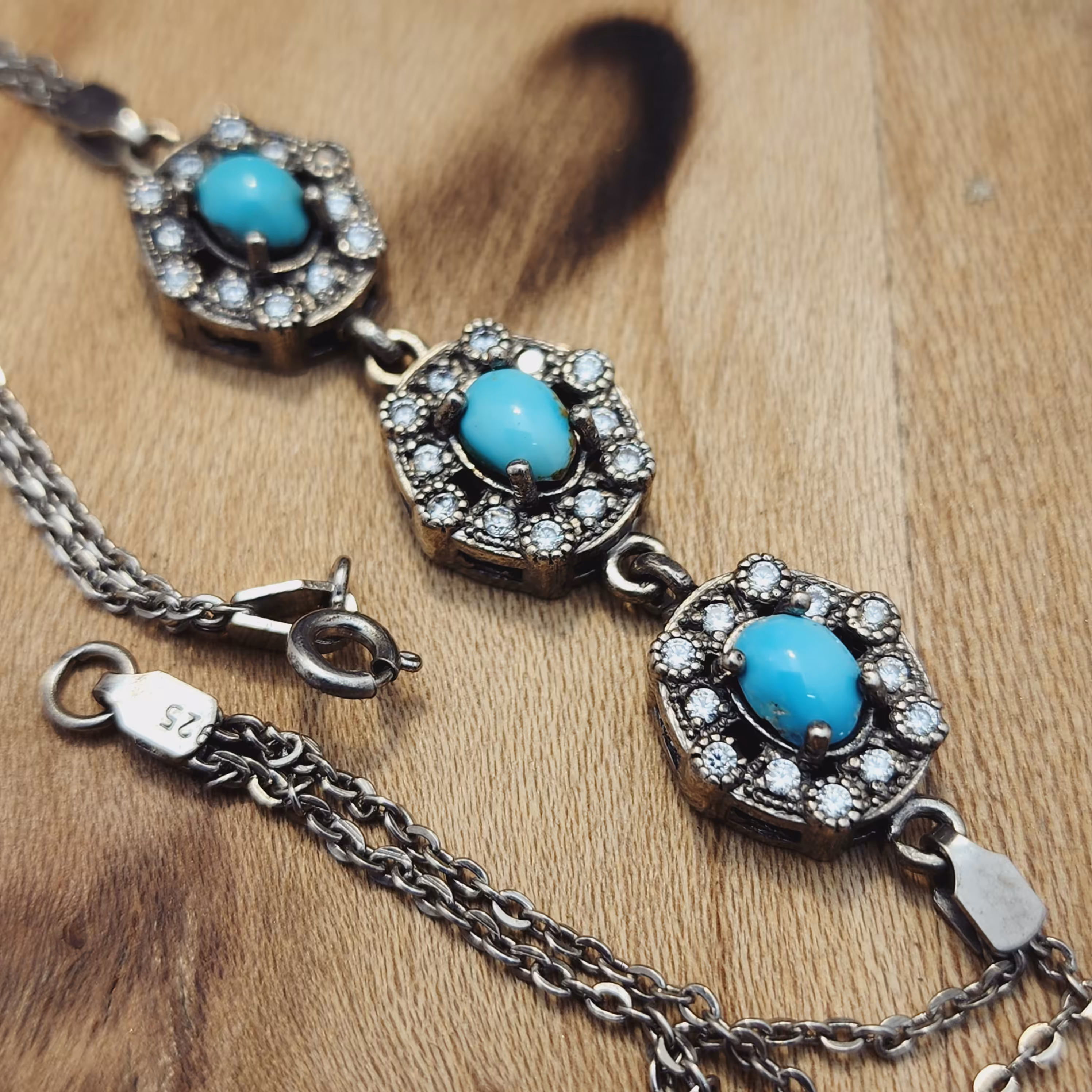 دستبند نقره زیبا زنانه با نگین فیروزه نیشابوری  های اصل و مهدنی زیبا 