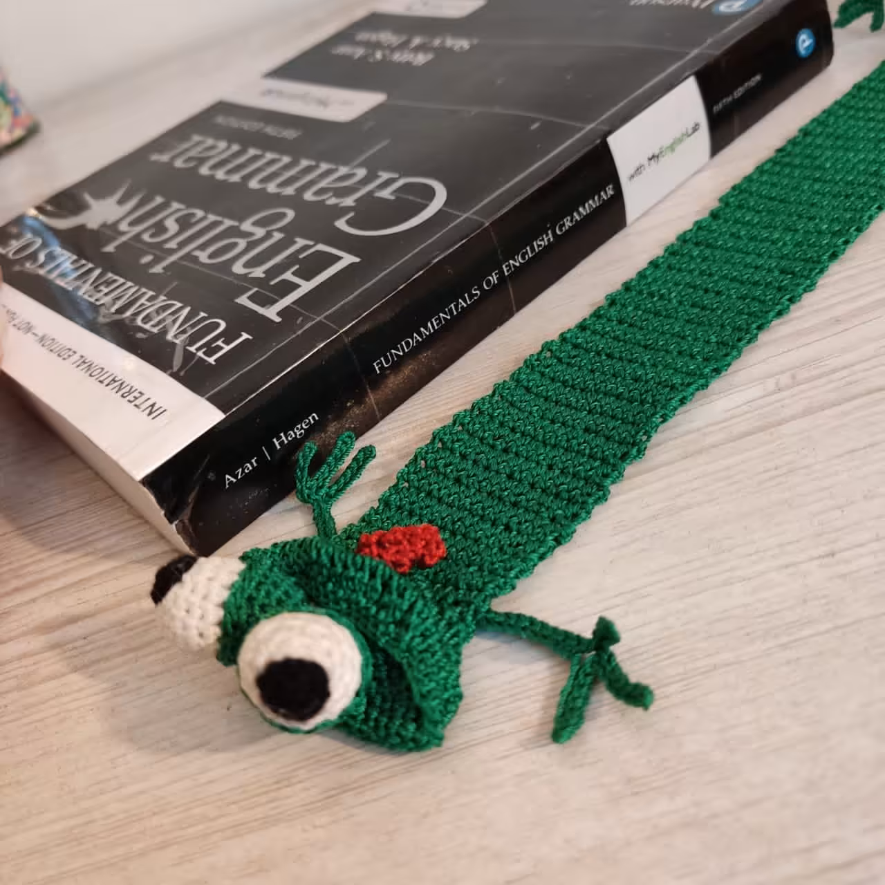 نشان گذار کتاب قورباغه ای (book mark)