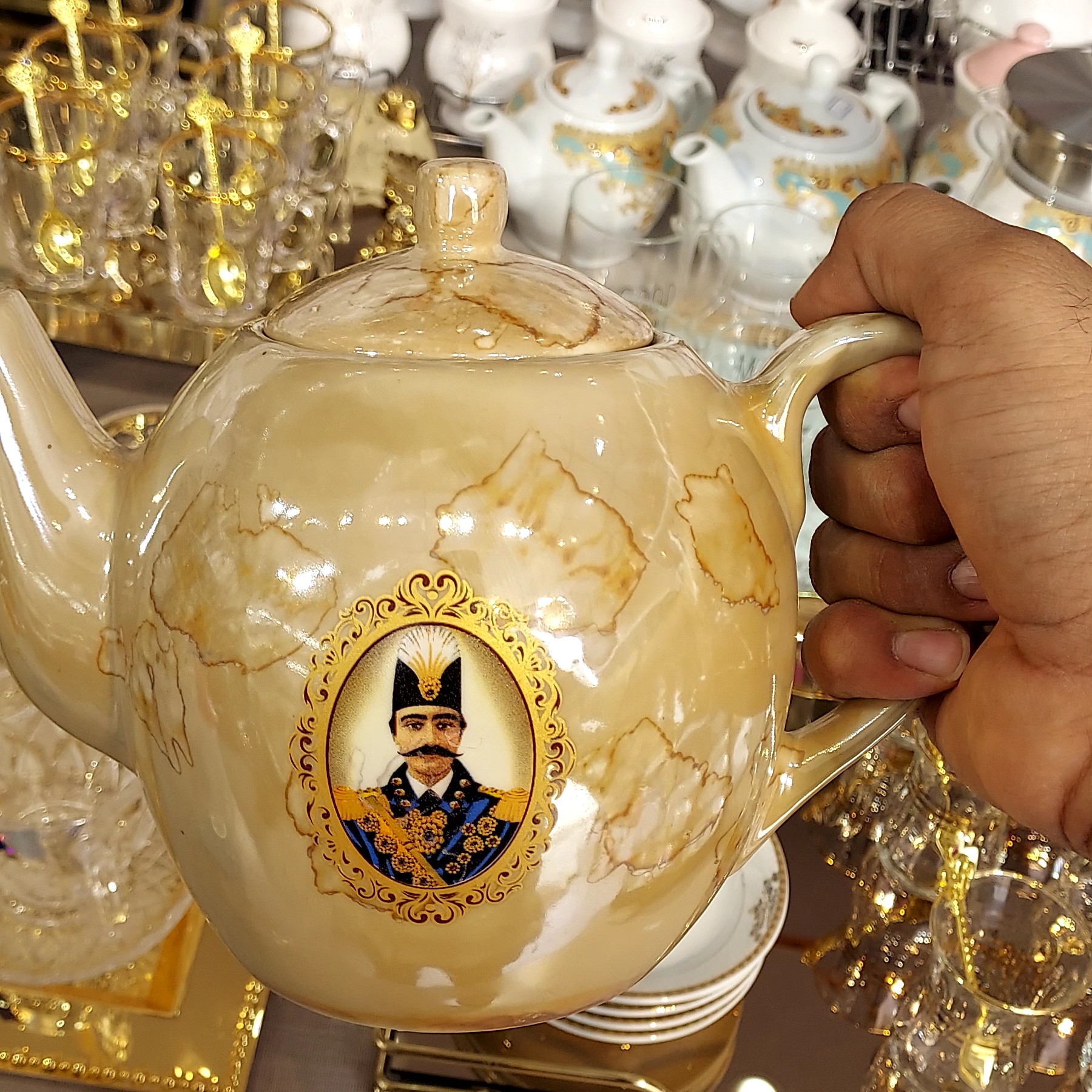 قوری چینی طرح گلی شاه عباسی