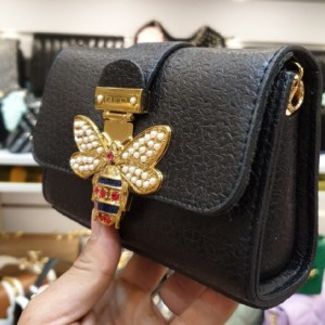 کیف سگک پروانه