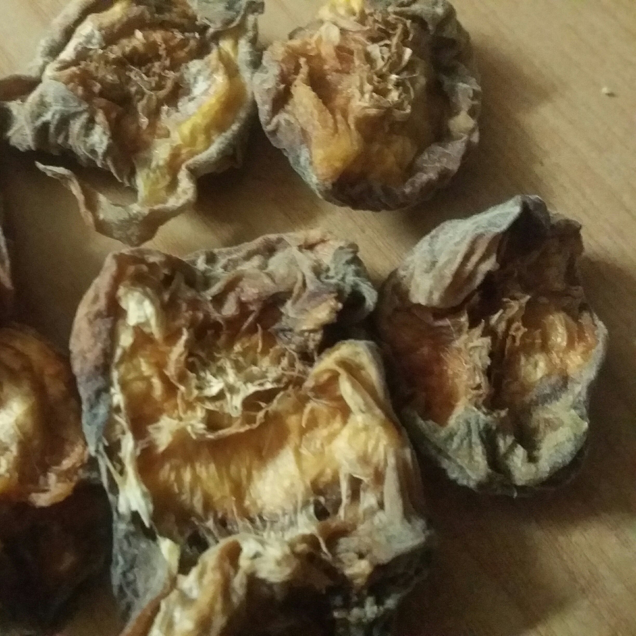 هلو خشک آفتابی طبیعی (برگه هلو)-سنگی(کاملا خشک)