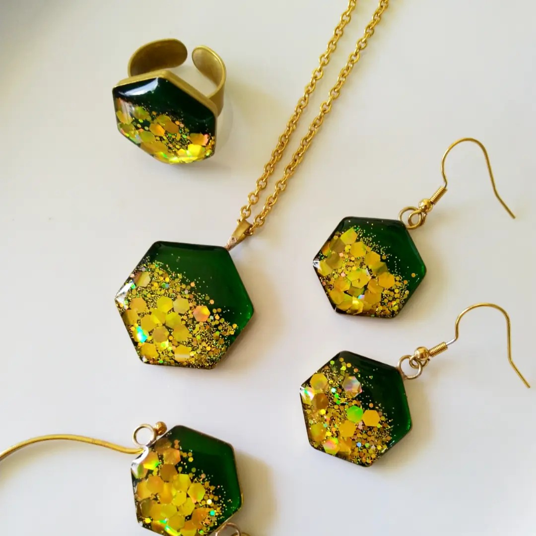 زیورآلات رزینی  سرویس کامل 