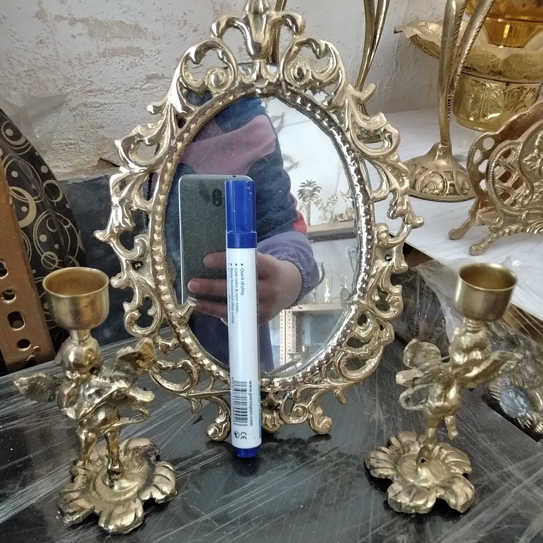 آینه و شمعدان برنزی
