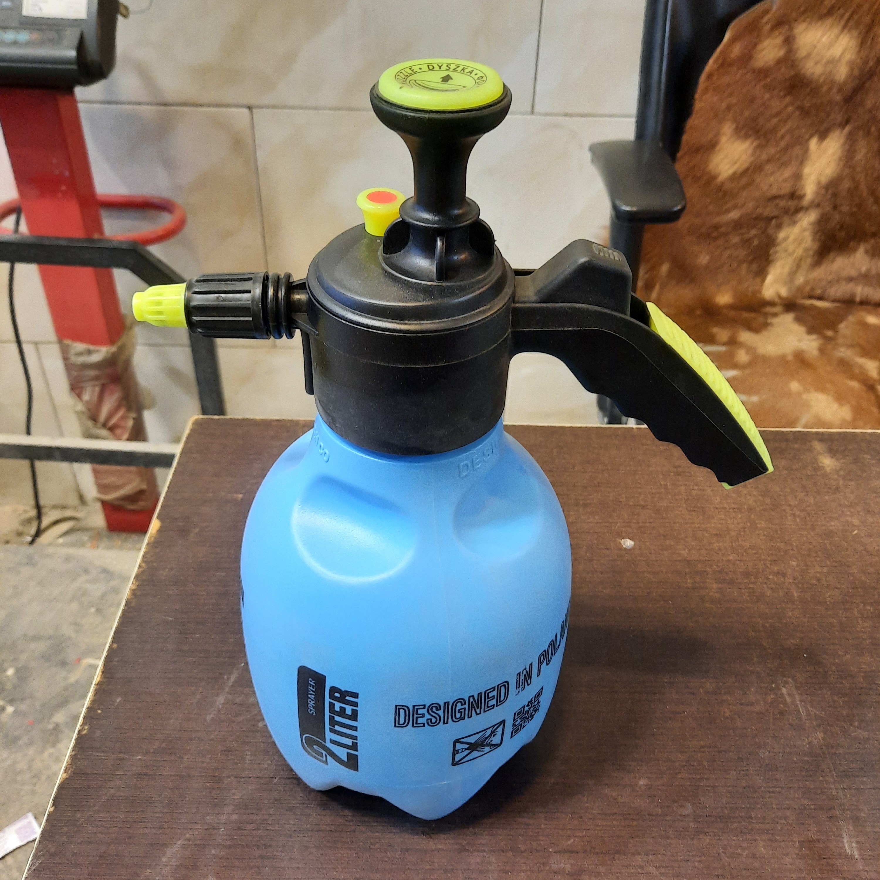 سمپاش دو لیتری دستی  اسپری خارجی با اورینگ اضافه