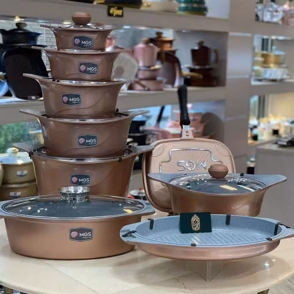 سرویس قابلمه 20 پارچه طرح کره برند MGS رنگ پوست پیازی 