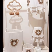 سطل مکرومه و سبد لوسیون و لوستر  مکرومه و آباژور  و  حلقه آویز اسم در تنوع رنگ و طرح هیوادگالری