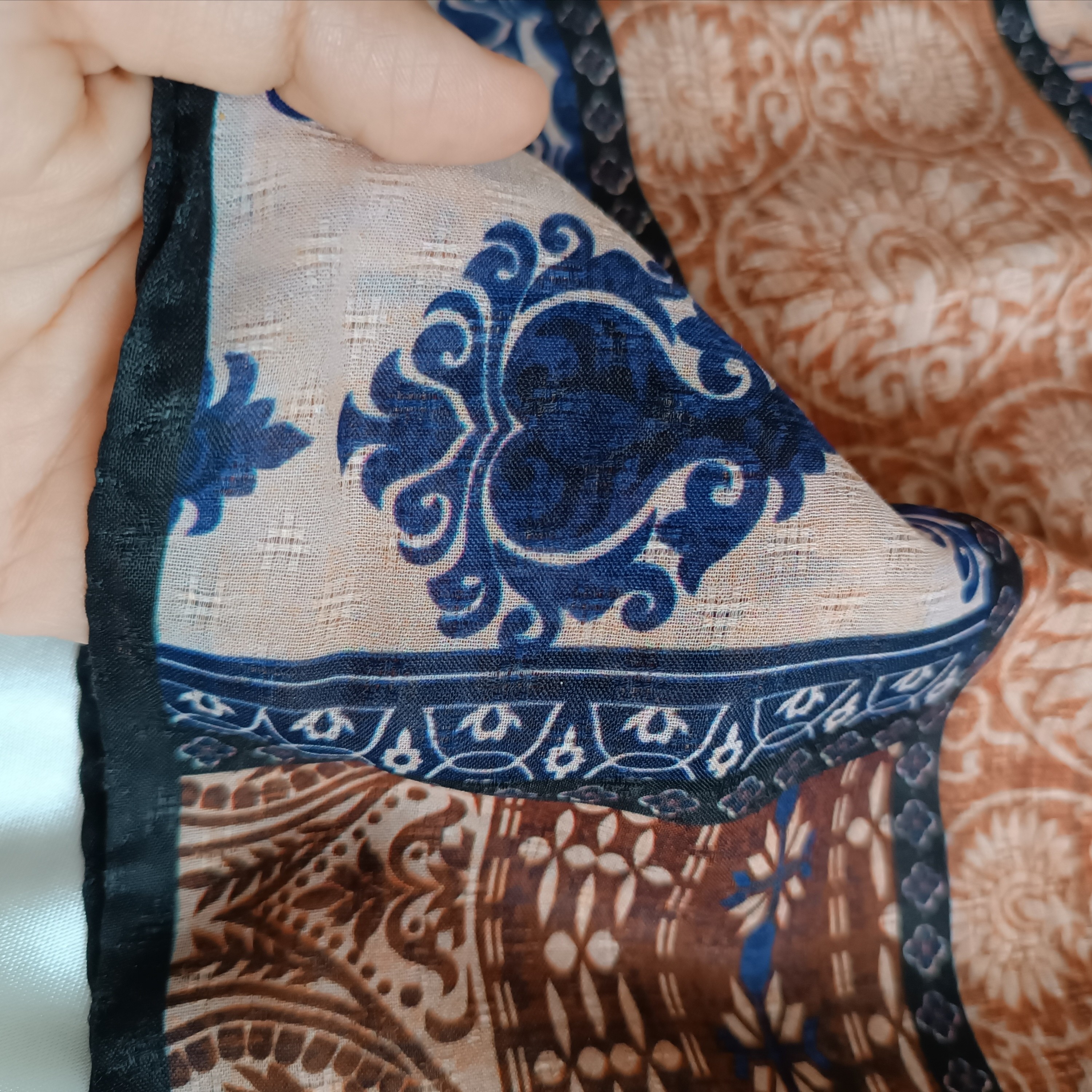 روسری نخی طرحدار.قواره بلند.سبک و خنک.طرح بندی جذاب