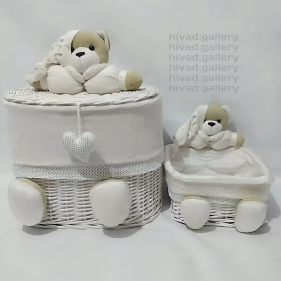 سبد اسباب بازی بیضی شکل سایز بزرگ بهمراه سبد لوسیون سایز بزرگ خرس نانان رنگ استخونی