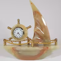 ساعت طرح کشتی