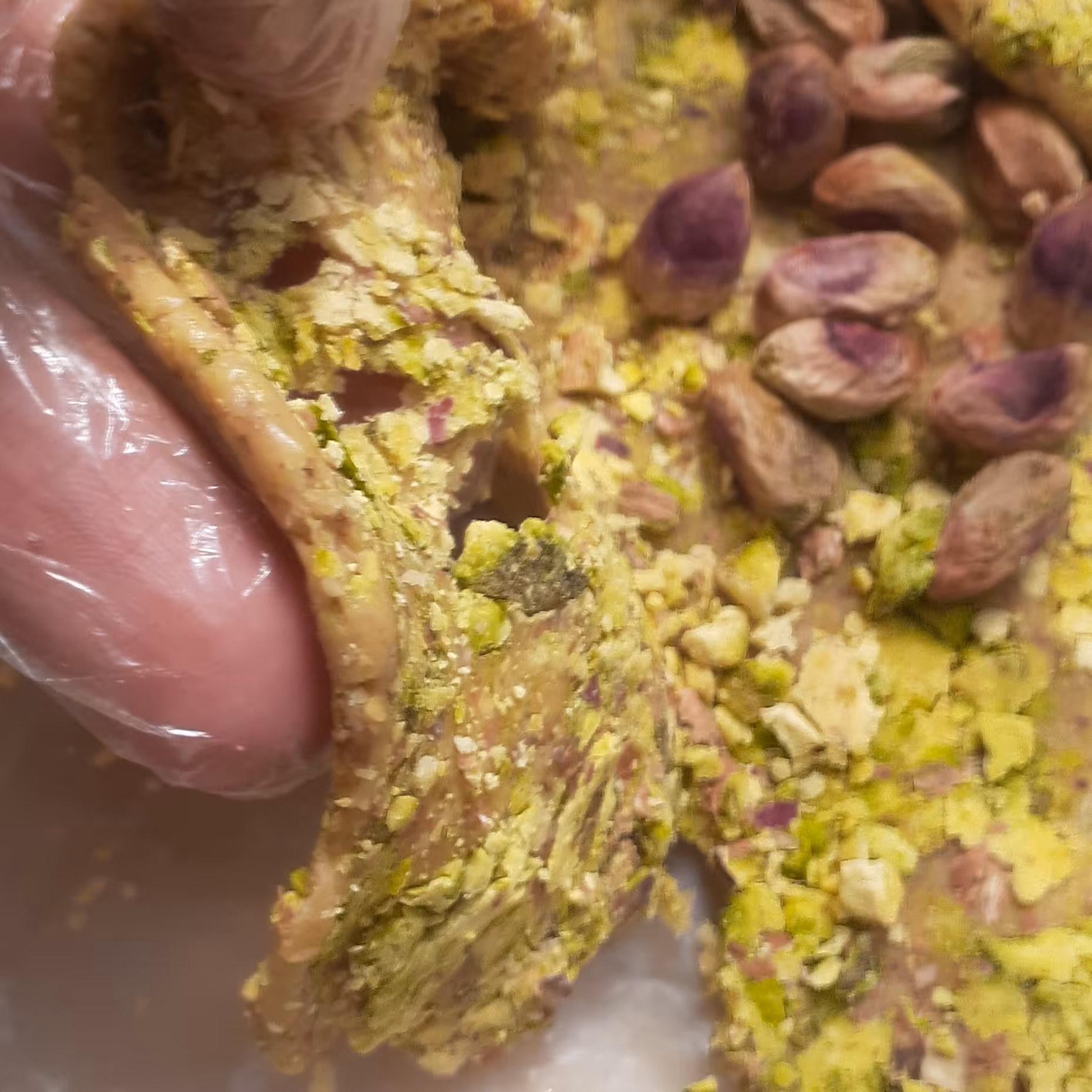 سوغات لاکچری پسته ای کادویی  هدیه  یک کیلویی