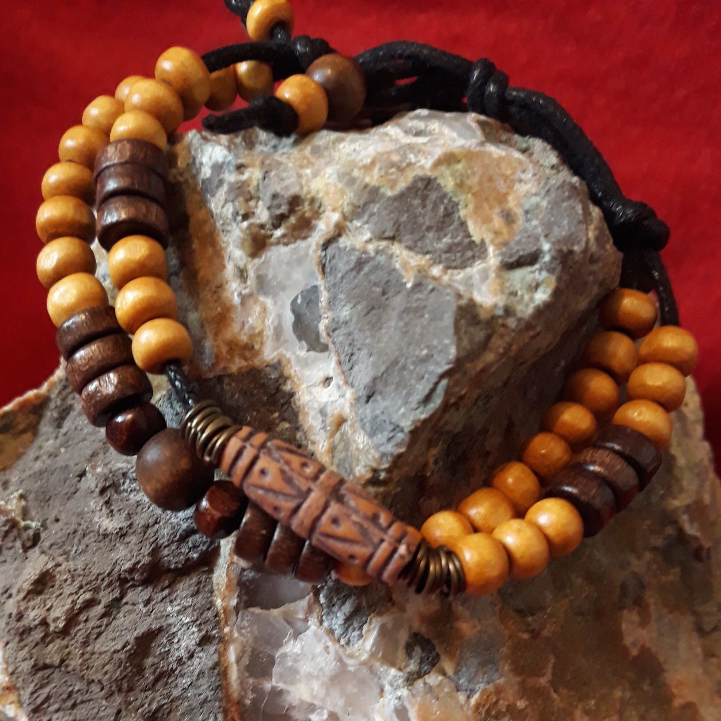 دستبند چوبی ، قفل چینی