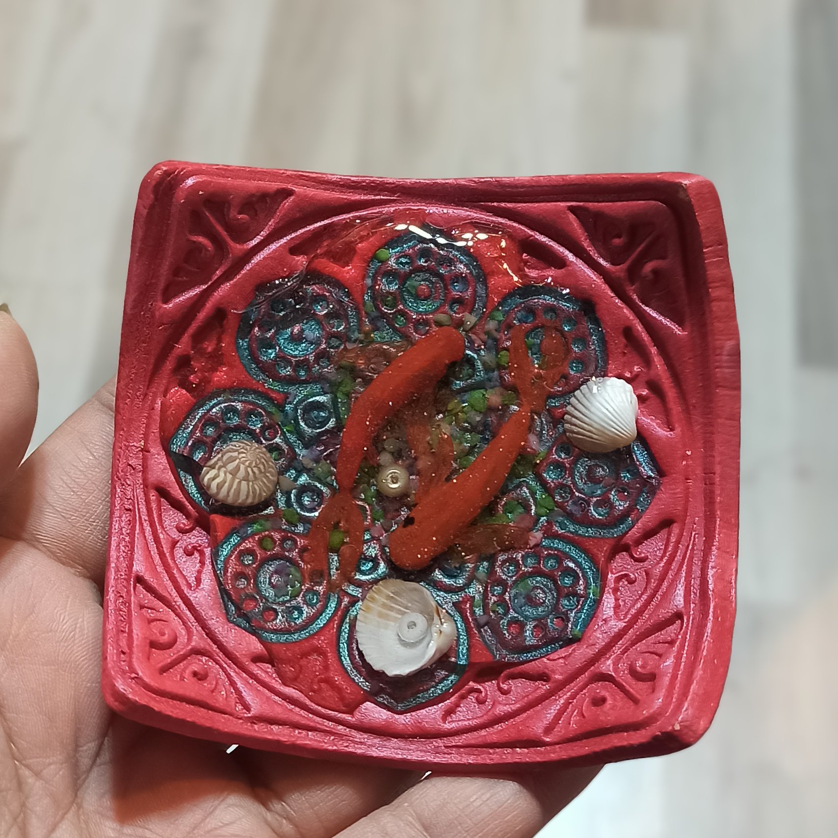 حوض ماهی سه بعدی قرمز