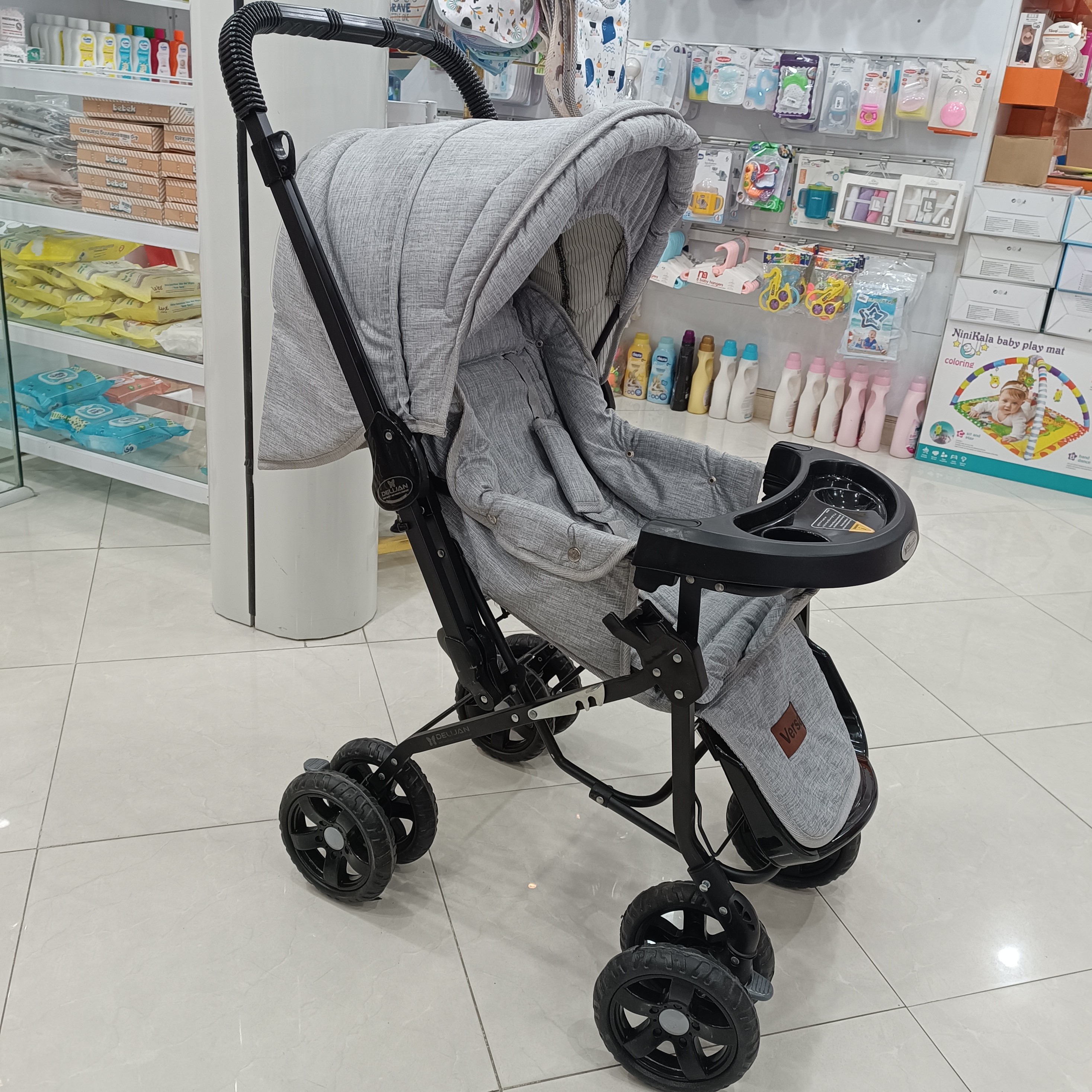 کالسکه مدل 130 برند دلیجان با پارچه سورن برند ورسا