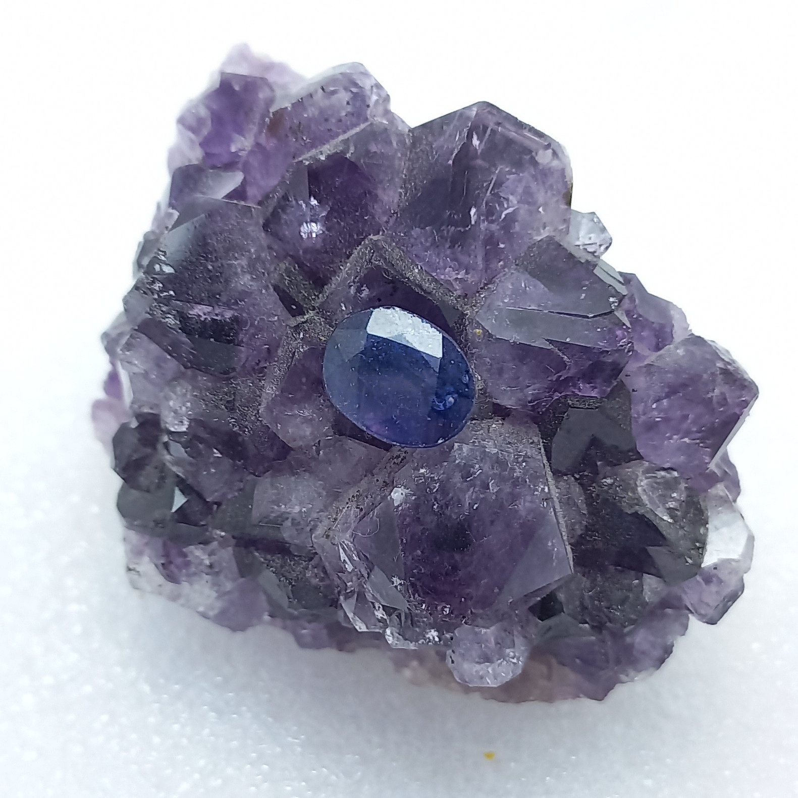 یاقوت کبود معدنی 