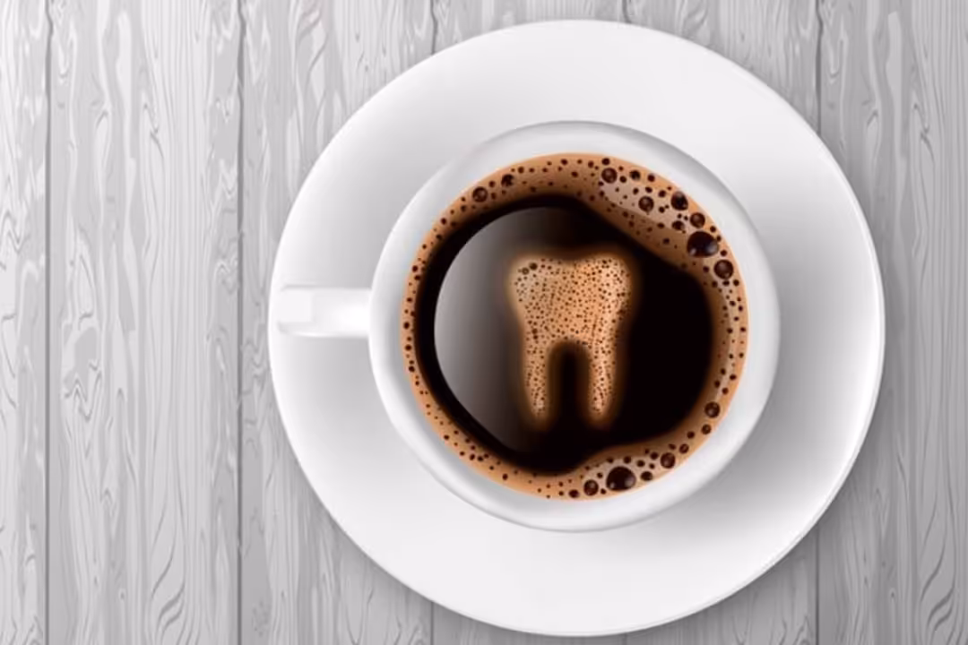 آیا قهوه دندان‌ها را زرد می‌کند؟