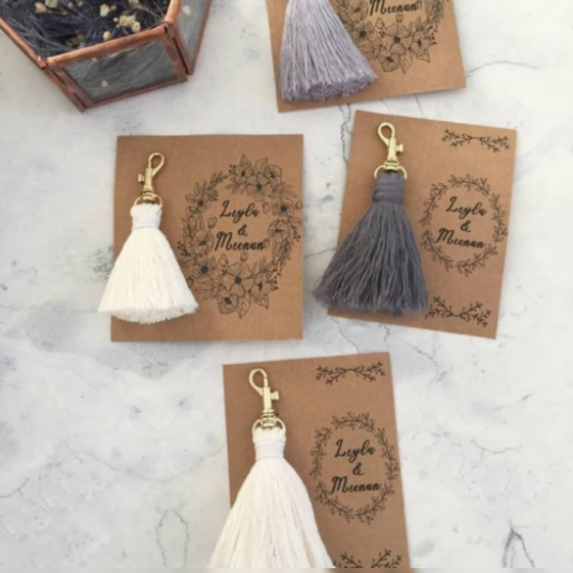 گیفت (جاکلیدی)مکرومه طرح منگوله