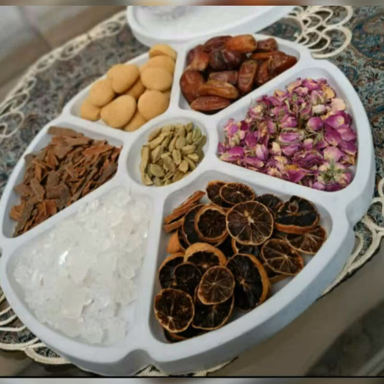 ظرف پذیرایی گرد