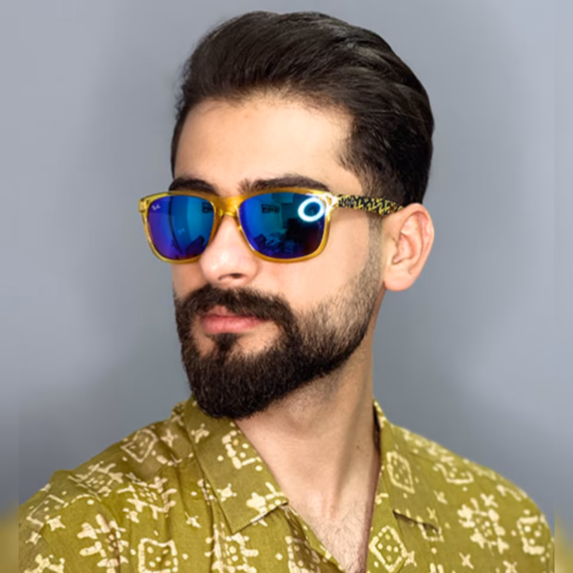 عینک آفتابی مردانه اورجینال زرد آبی برند ری بن مستطیلی uv4000