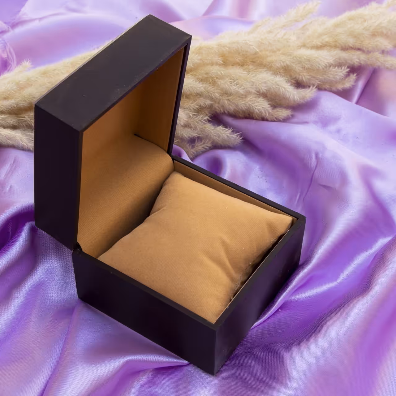 جعبه ساعتی(دستبندی)  چوبی قهوه ایی

