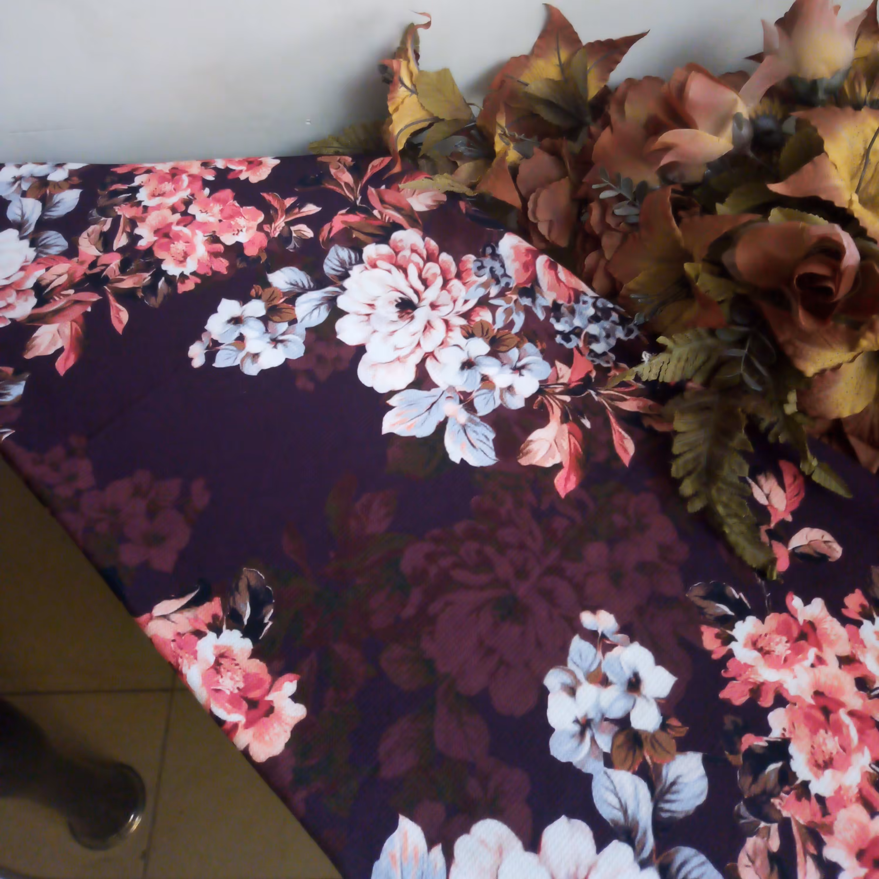 حراج پارچه های با کیفیت و زیبا  متری 76