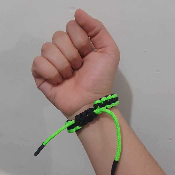 دستبند پاراکورد