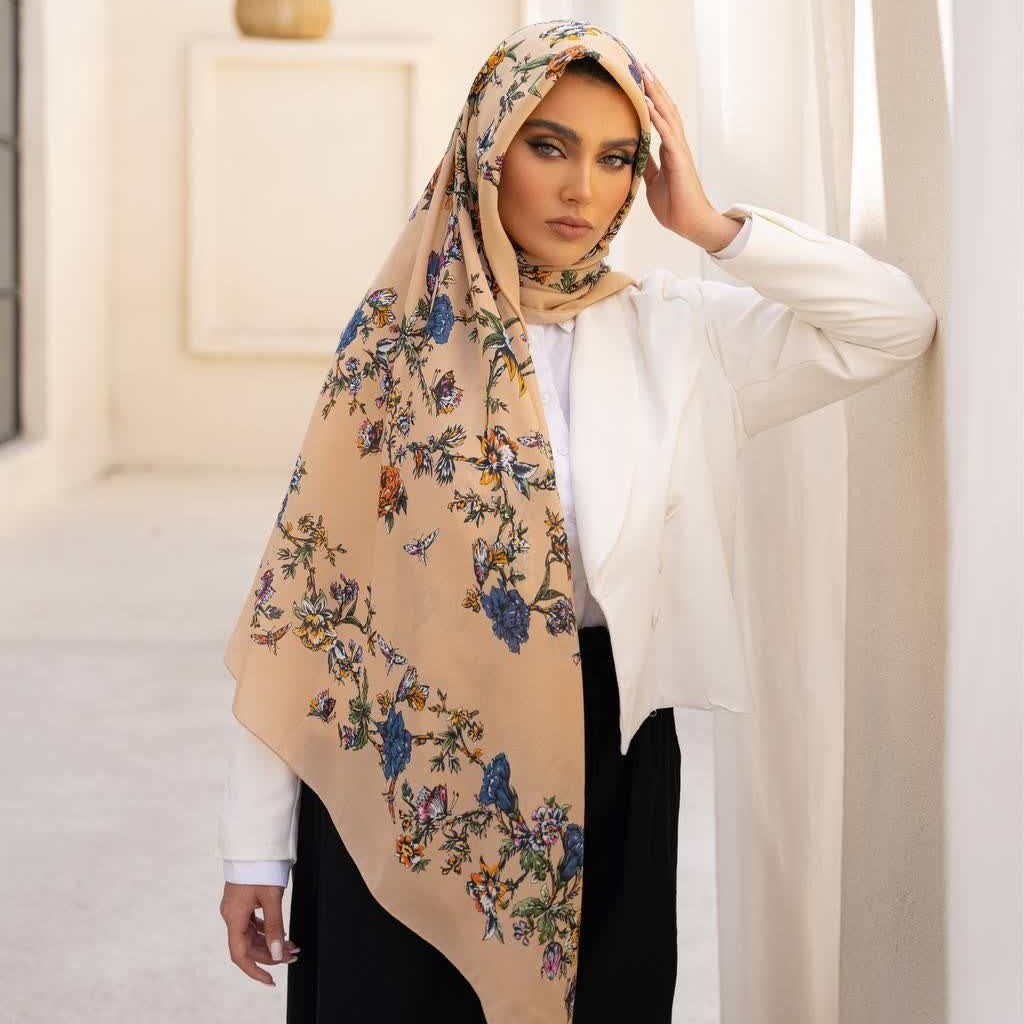 روسری وال نخی منگوله دار رنگ کرم پودری دارای رنگ بندی ارسال رایگان