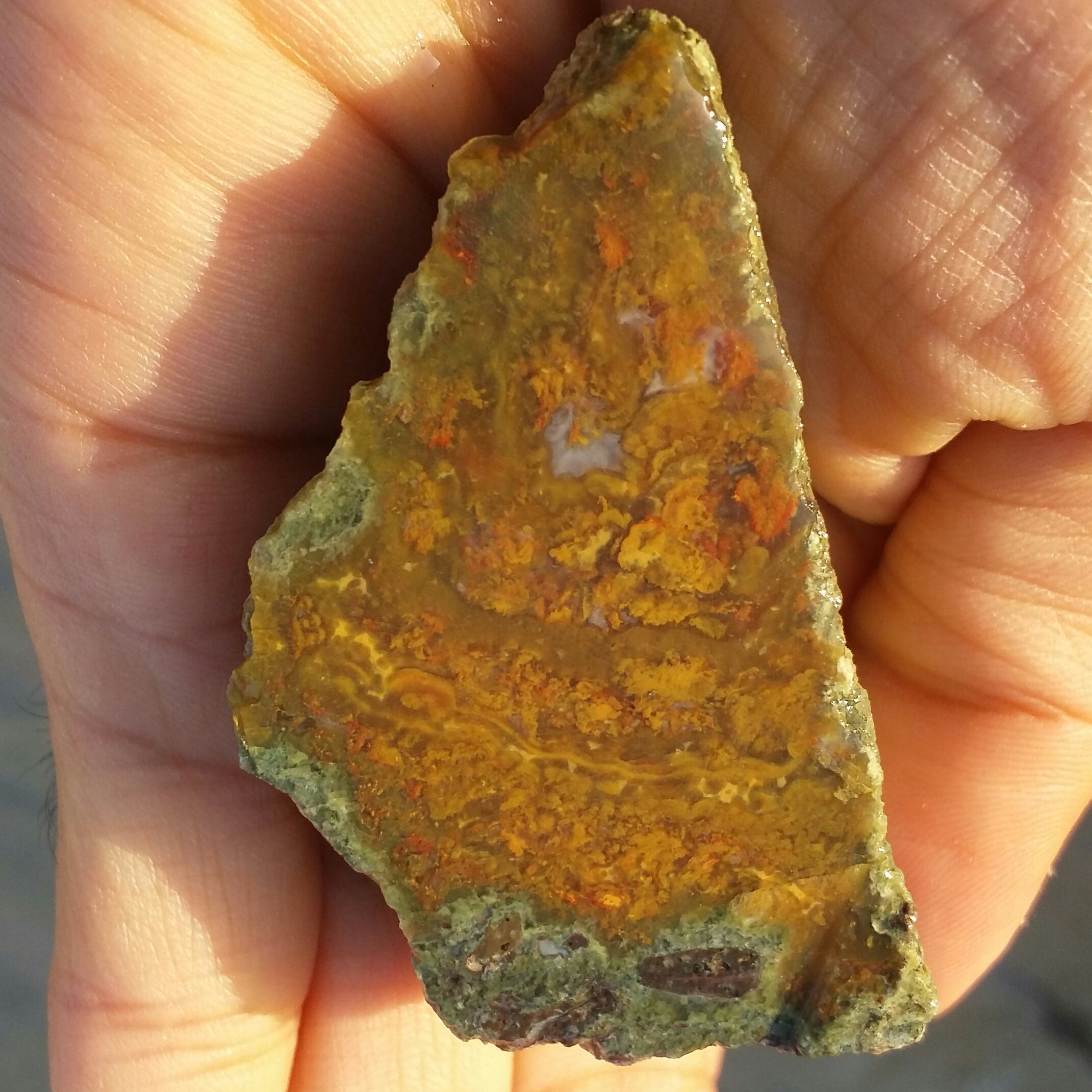 اسلایس سنگ راف عقیق منظره پاییزی بسیار دیدنی شاهکار خلقت کاملا طبیعی
با قابلیت ساخت چند نگین دیدنی و محشر
 کد 8001