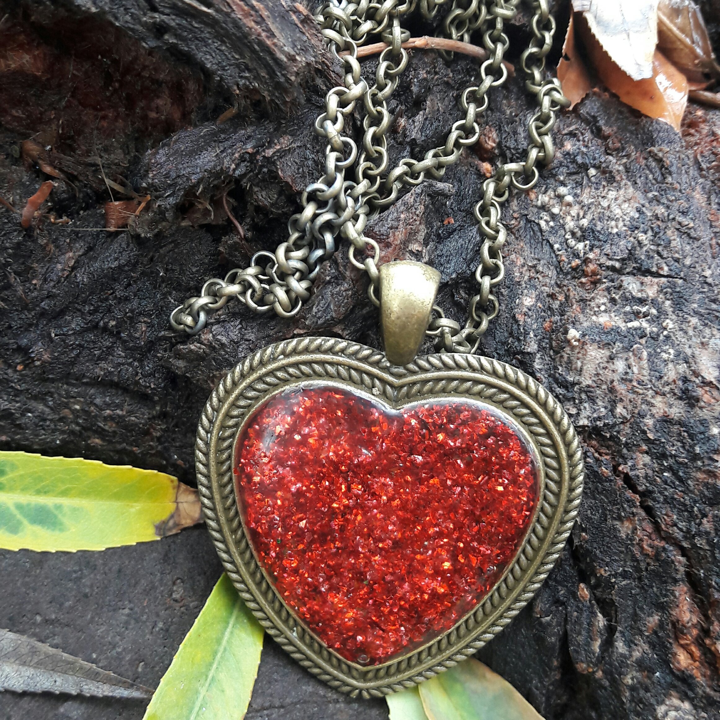 گردنبند رومانتویی قلب رزینی