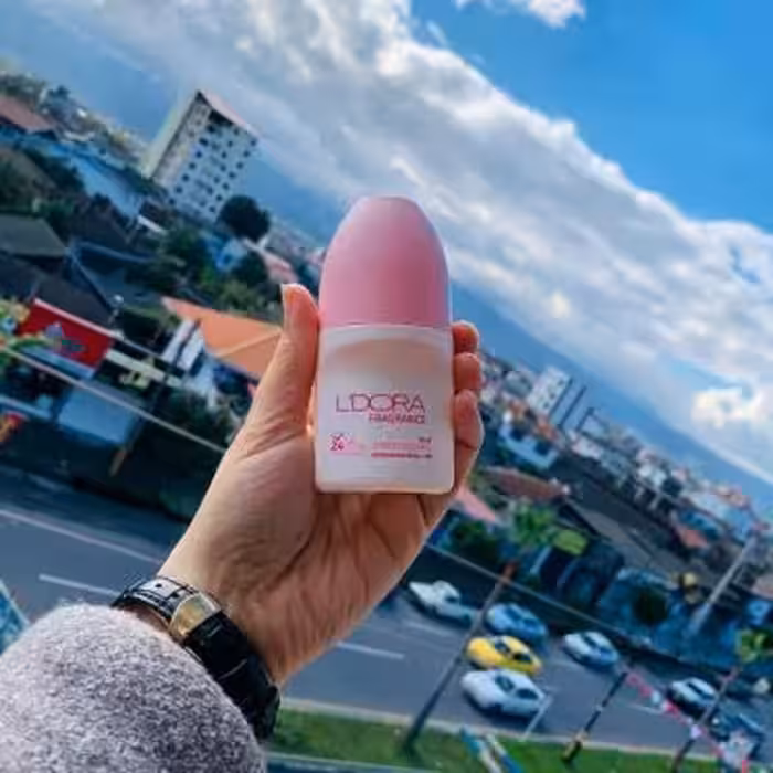 دئودورانت رولی زنانه مدل EMOTIONAL لدورا فرگرنس