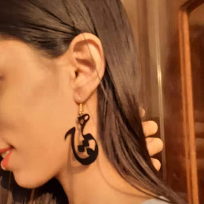 گوشواره طرح هیچ مشکی