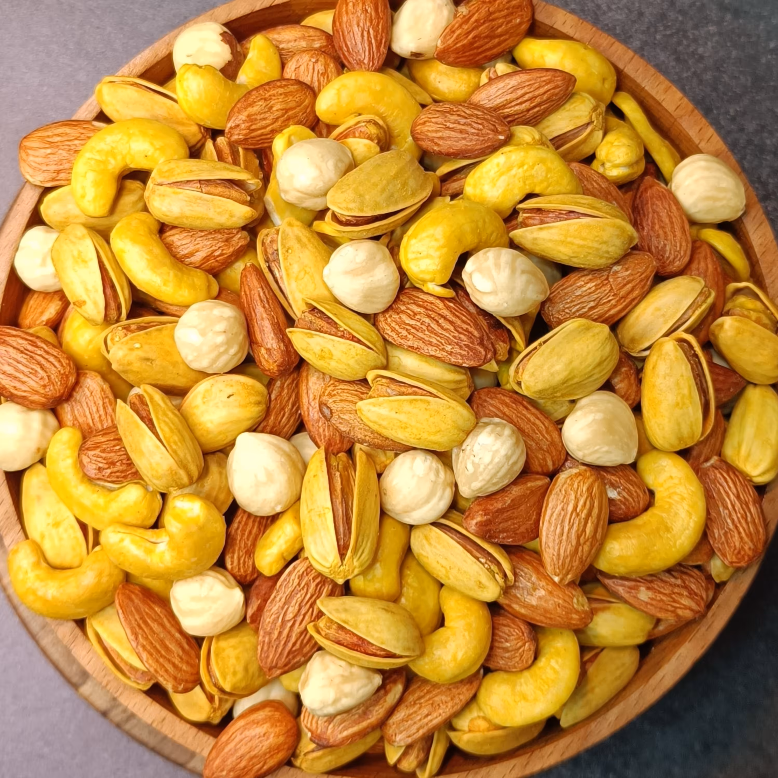 آجیل چهار مغز شور با کیفیت عالی (پسته اکبری)نیم کیلویی آجیل و خشکبار مهران