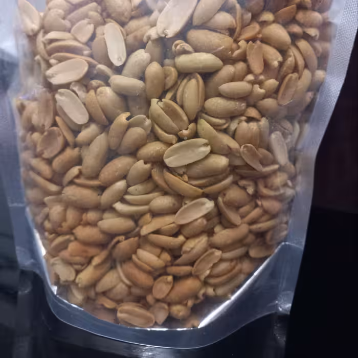 بادام زمینی آستانه سفید شده 500 گرمی  مخصوص تولید کره بادام