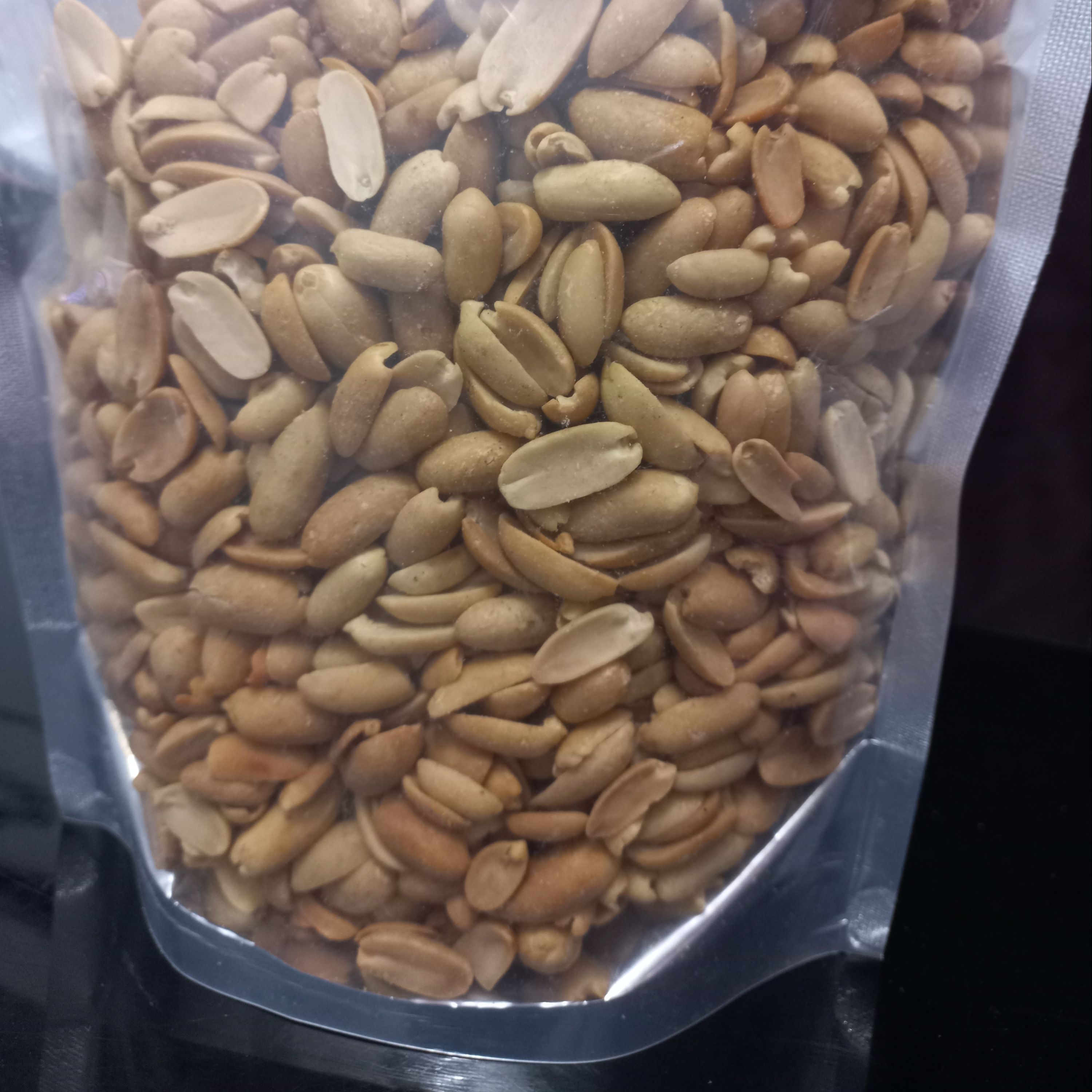 بادام زمینی آستانه سفید شده 500 گرمی  مخصوص تولید کره بادام