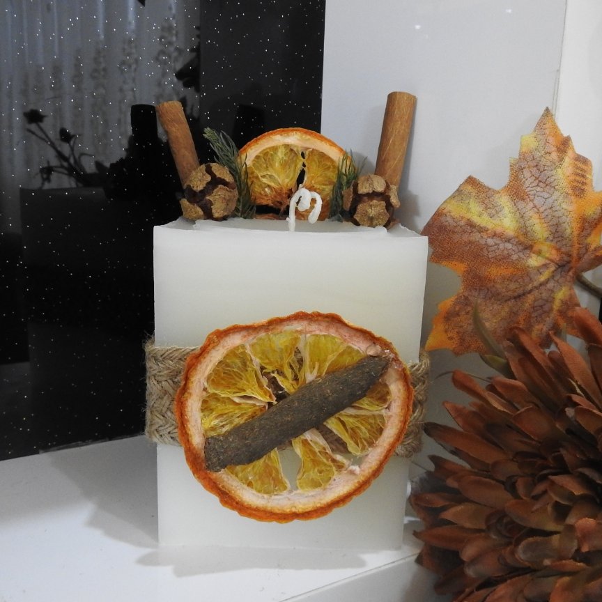 شمع دارچین و پرتقال مکعب رنگ سفید