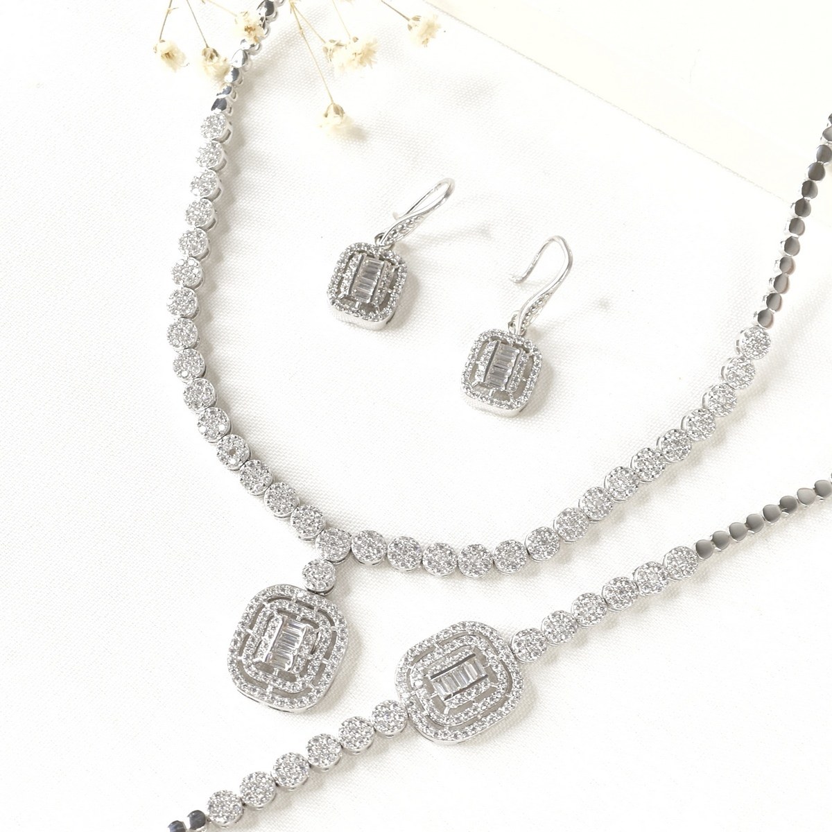 سرویس مربع نگین دار نقره عیار925  کد 9681