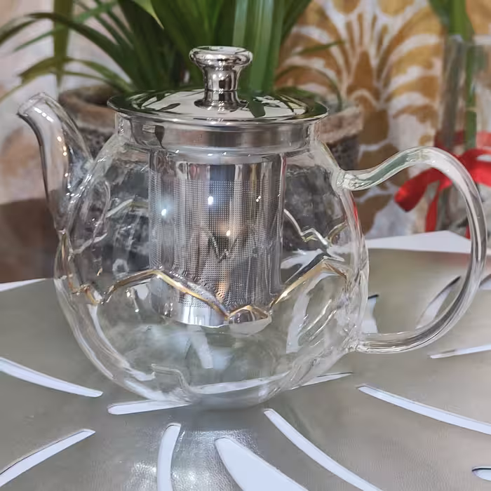 قوری تپل کمربند طلایی شعله مستقیم شیک و با کیفیت با حجم 600 میل دارای صافی دمنوش جهت استفاده چایی و دمنوش 