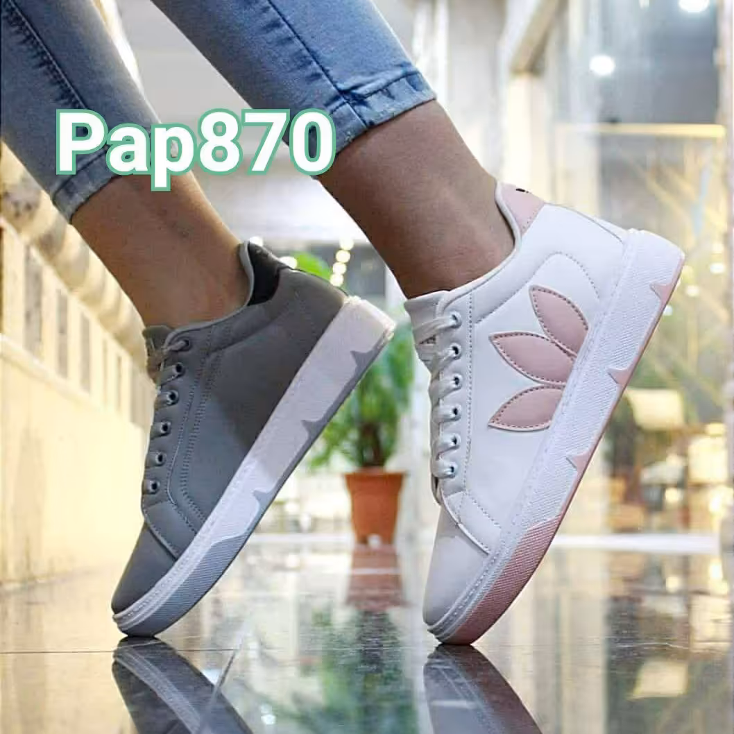 کتونی زنانه رویه خارجی آدیداس