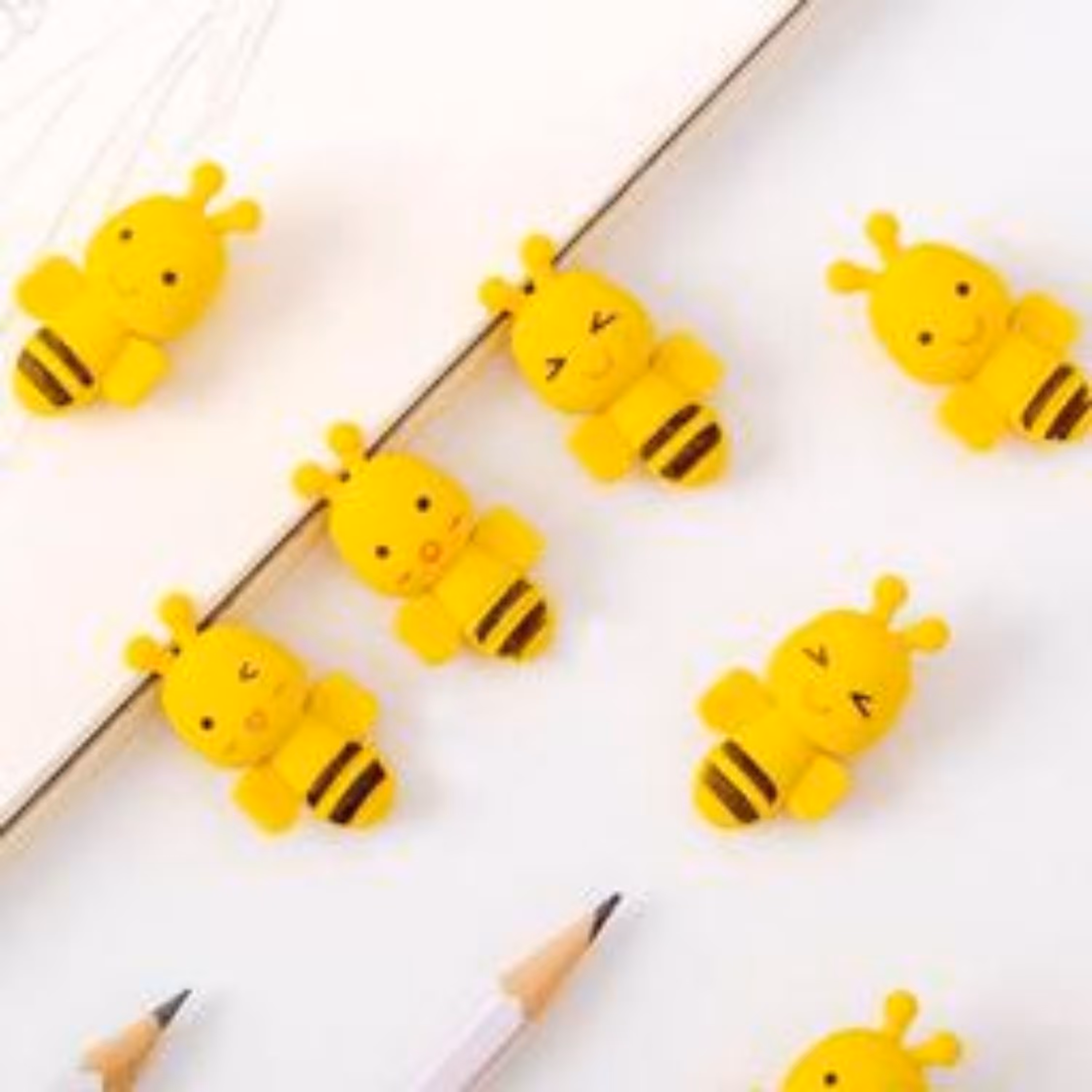 پاک کن فانتزی طرح زنبور دو عددی