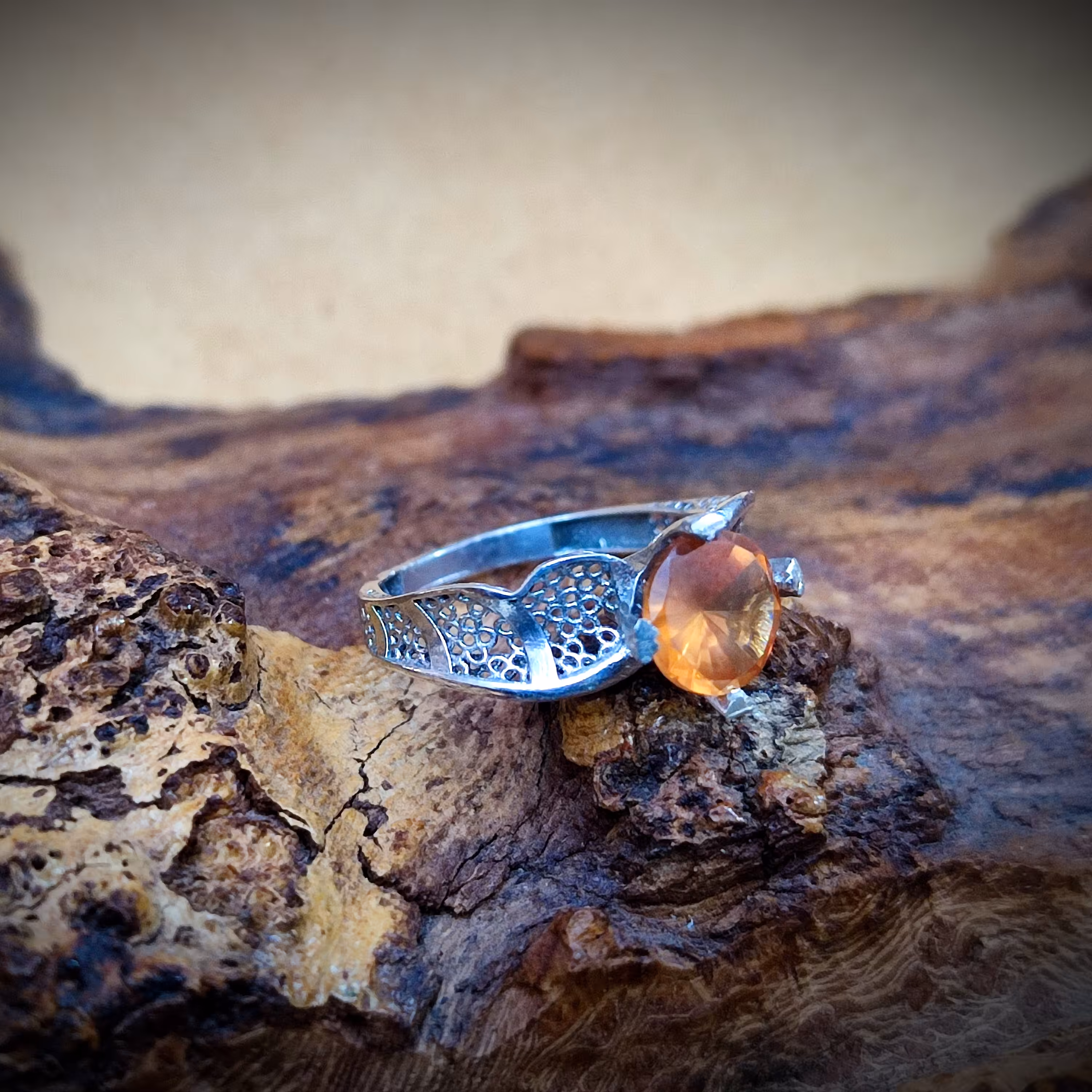 انگشتر نقره زنانه طرح جواهر با نگین زیرکن کد 1134