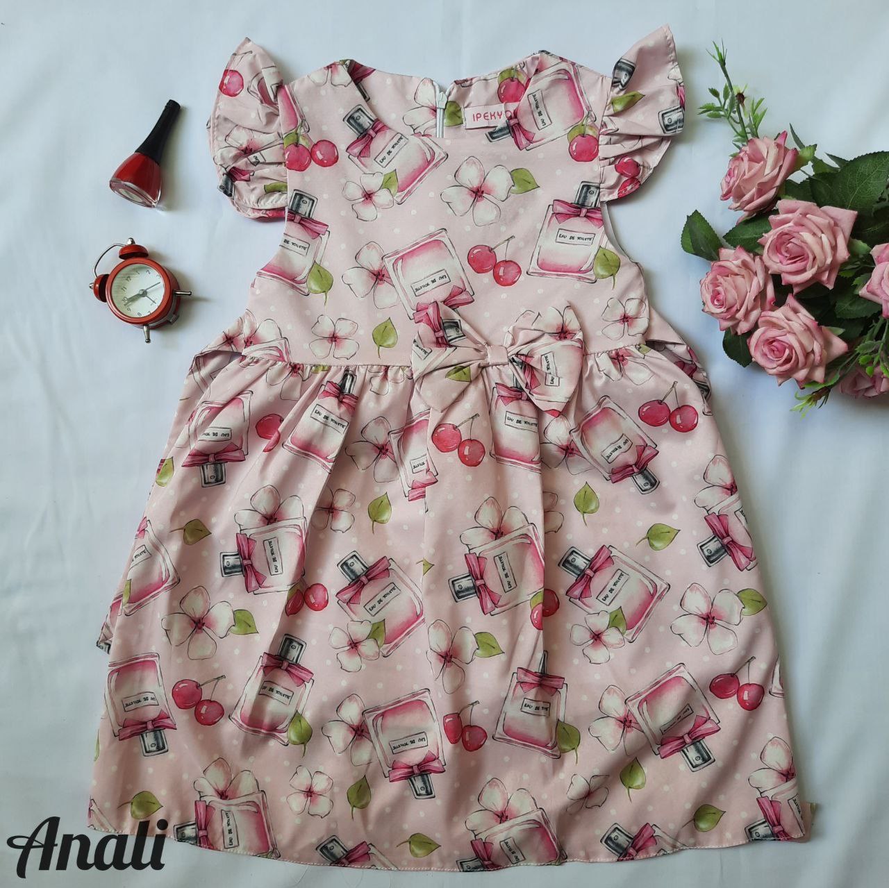 سارافن دخترانه بوگاتی آستین حلقه ای آستردوزی شده و خنک  عطر و آلبالو 