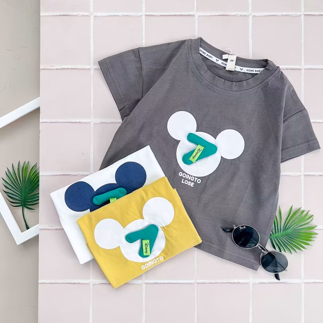 تیشرت تک اسپورت وارداتی کیفیت تضمینی شیک و زیبا مناسب حدود سنی 1 تا 6 سال رنگبندی جذاب و خوشگل 